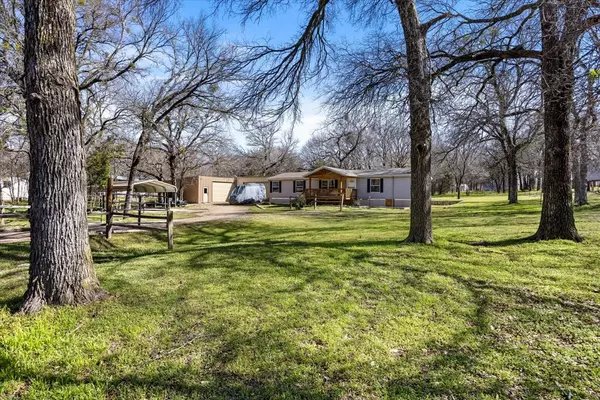 Granbury, TX 76049,909 Fawn Drive