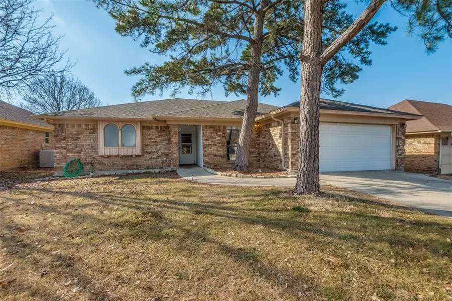 6412 Green Ridge Drive, Watauga, TX 76148