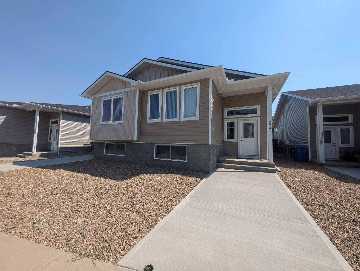 Medicine Hat, AB T1B 0M4,5222 Southlands DR SE