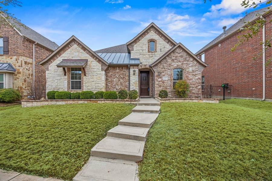 6913 Bobwhite Drive, North Richland Hills, TX 76182