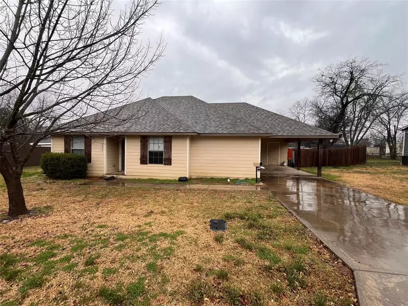 306 E South Street, Whitesboro, TX 76273