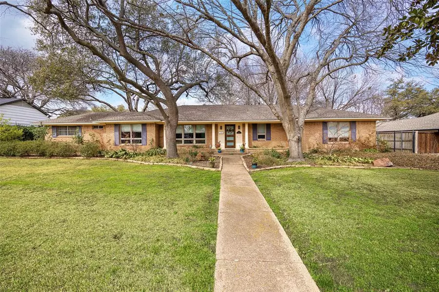 3787 Vinecrest Drive, Dallas, TX 75229