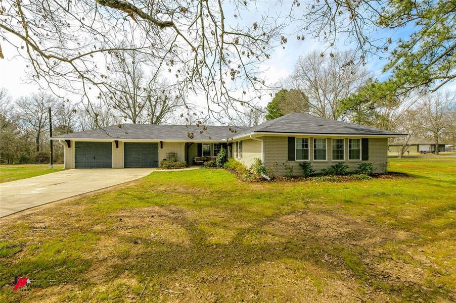 302 Old Palmetto Road, Benton, LA 71006