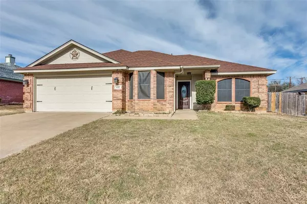 832 Spring Meadows Drive, Burleson, TX 76028