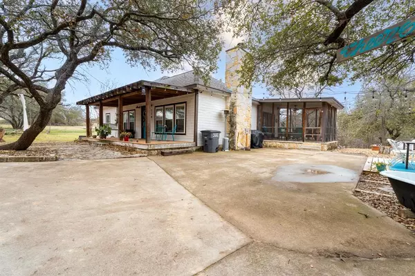 120 Siesta Court, Granbury, TX 76048