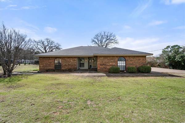 1932 Cindy Court, Burleson, TX 76028