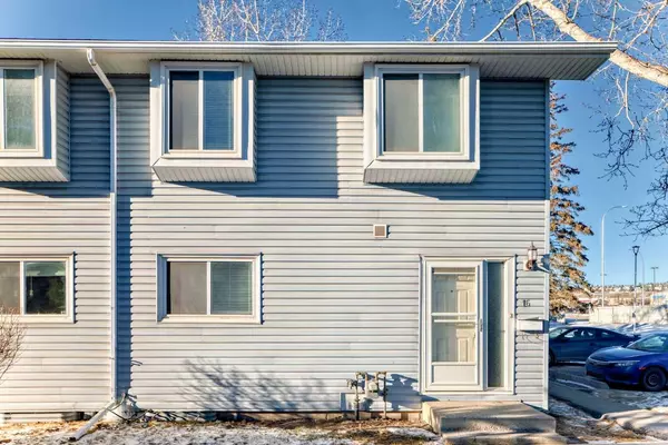 4810 40 AVE Southwest #16, Calgary, AB T3E 1E5