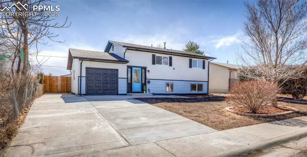 3804 Lancaster DR, Pueblo, CO 81005