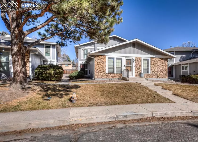 4869 Sonata DR #B, Colorado Springs, CO 80918