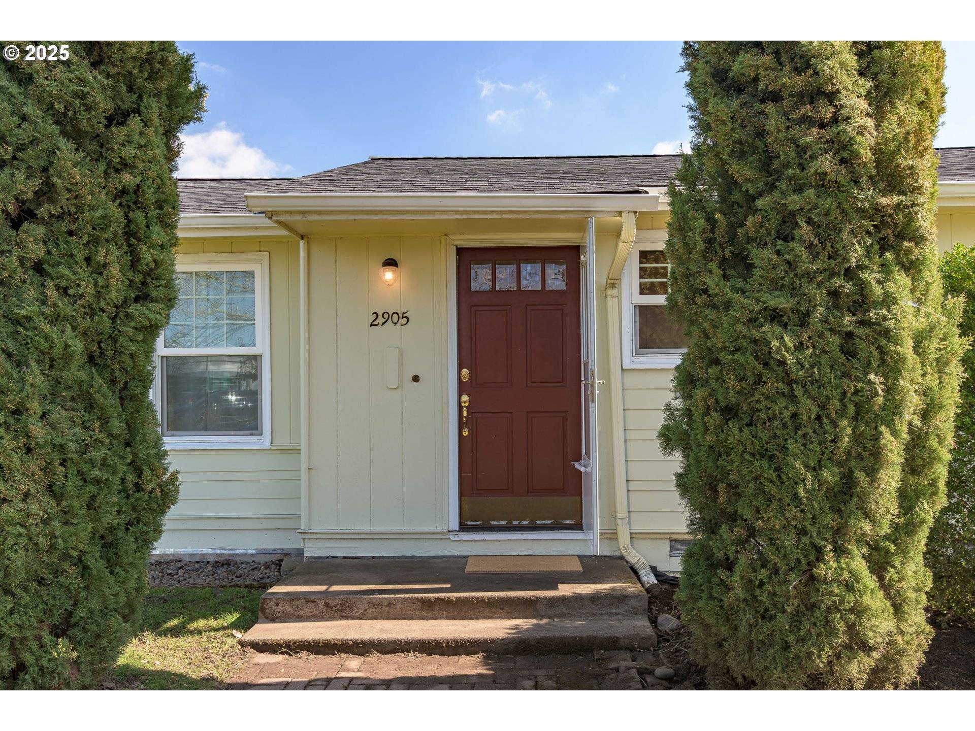 Eugene, OR 97405,2905 OAK ST