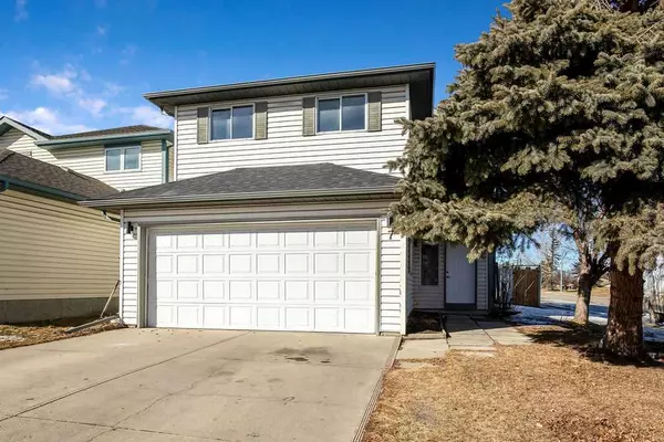 7 Applecrest CT SE, Calgary, AB T2A 7N8