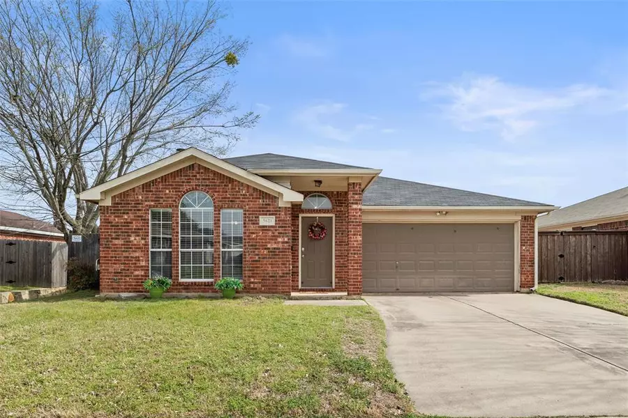 5621 Alicante Drive, Arlington, TX 76017