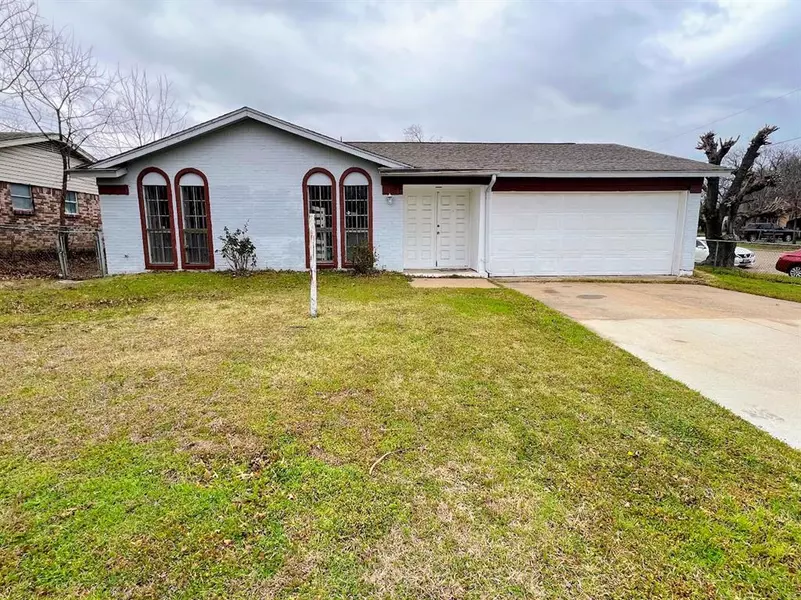 1730 Armstead Avenue, Grand Prairie, TX 75051