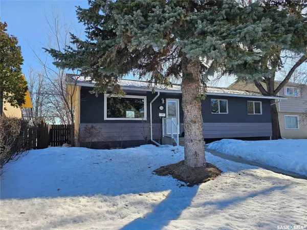 2638 Eastview, Saskatoon, SK S7J 3G8