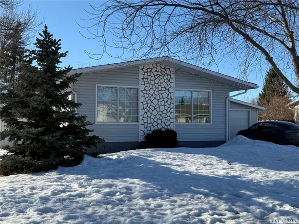 201 Onstad CRESCENT, Weyburn, SK S4H 2T1