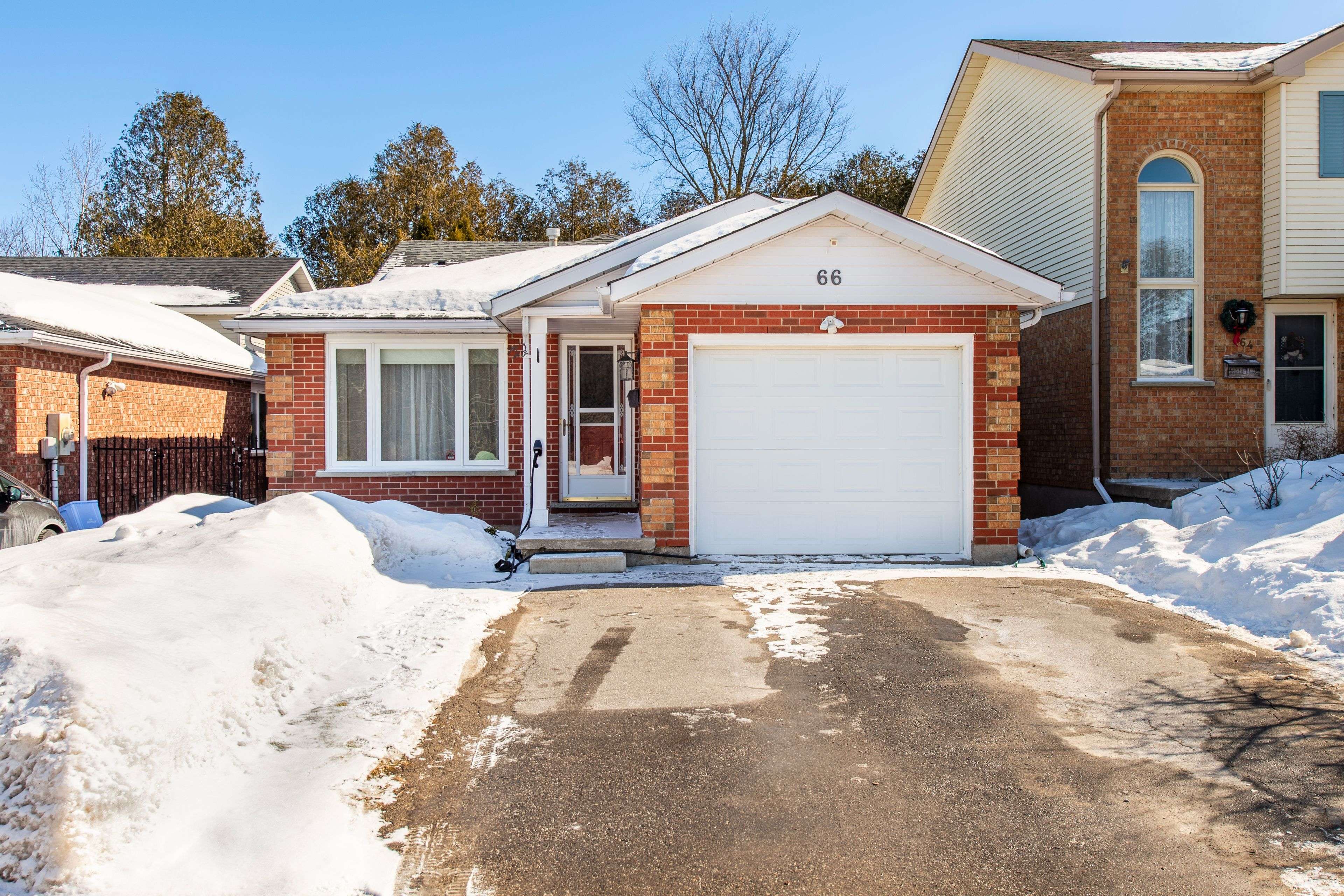 66 Amelia ST, Orangeville, ON L9W 4V3