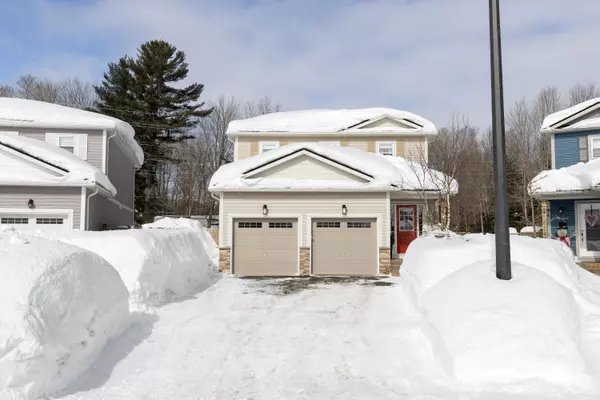 Bracebridge, ON P1L 0A7,96 Fieldstream Chase