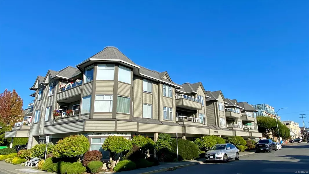 9710 Second St #203, Sidney, BC V8L 3C4