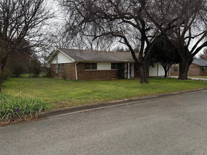 1402 24th Avenue, Mineral Wells, TX 76067