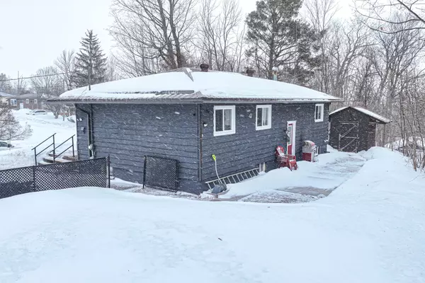 Tay, ON L0K 1R0,461 Alberta ST