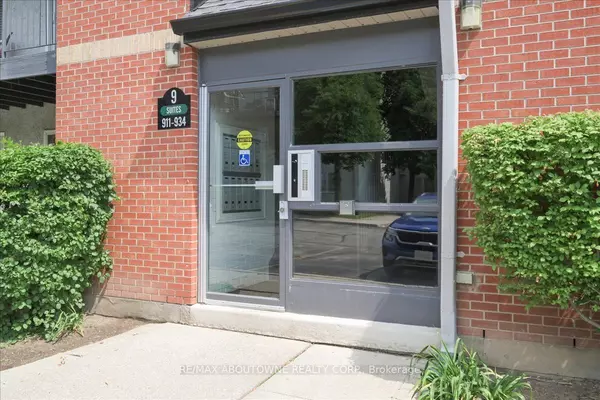 Oakville, ON L6M 2V7,1450 Glen Abbey Gate #921