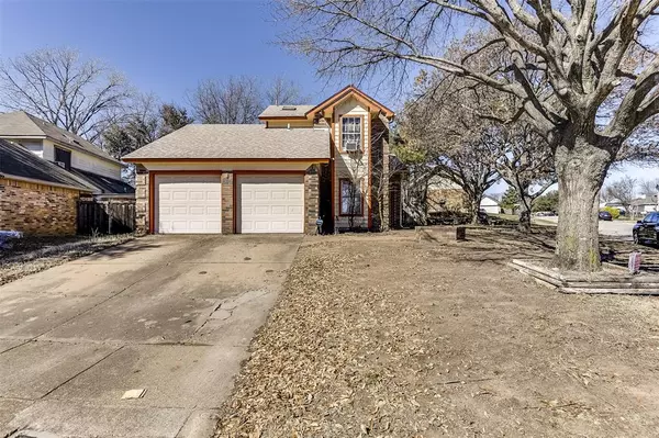 6349 Rockhaven Drive, Fort Worth, TX 76179