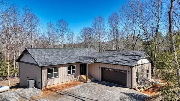 137 Oxford Trail, Blairsville, GA 30512