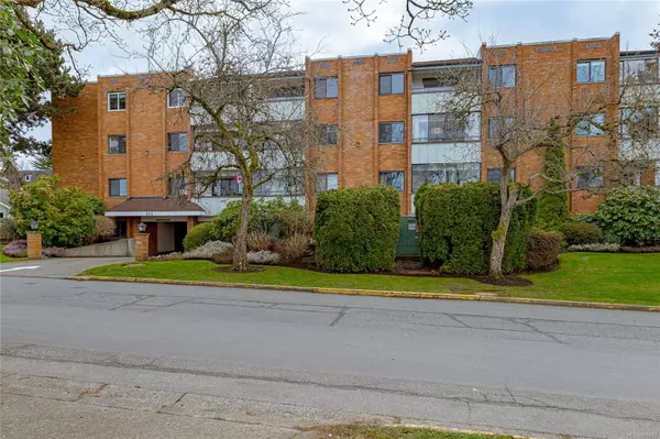 853 Selkirk Ave #106, Esquimalt, BC V9A 2T7