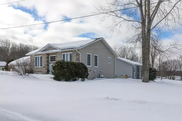 Tay, ON L0K 2A0,332 Newton ST