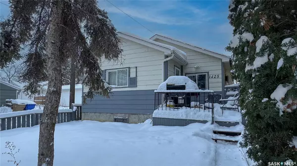 1425 McIntosh STREET, Regina, SK S4T 5C4