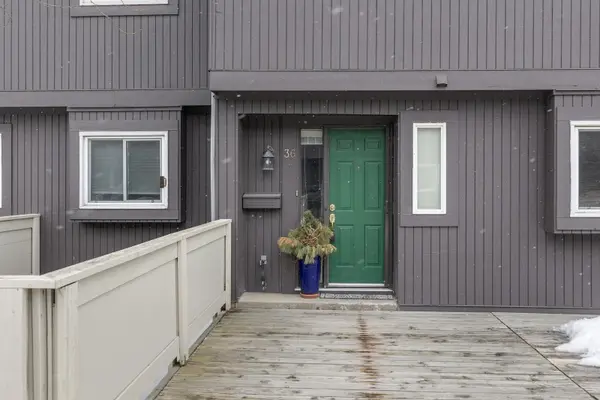 6855 Glen Erin DR #36, Mississauga, ON L5N 1P6