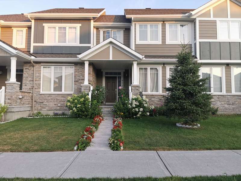 422 Sweetflag ST, Barrhaven, ON K2J 5T8