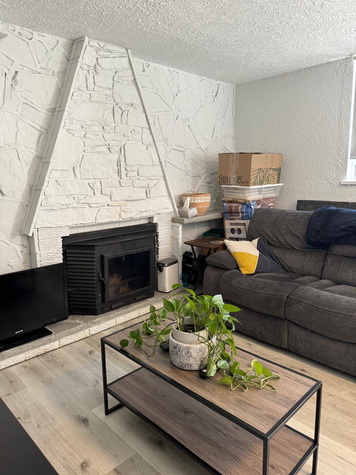 Mississauga, ON L5M 1G5,254 Hillside DR #Basement