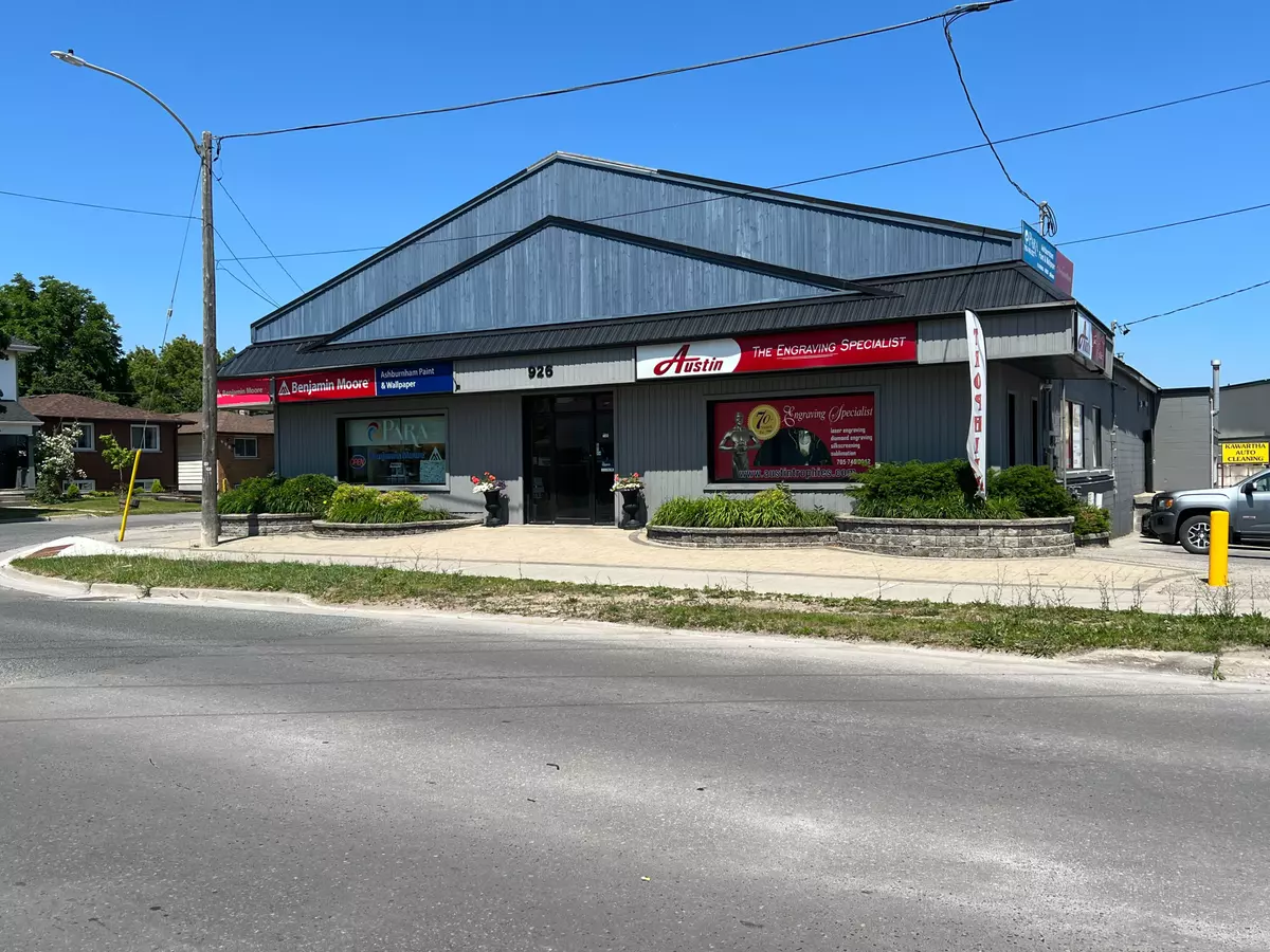 Peterborough, ON K9J 5R2,926 HIGH ST