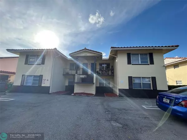 Coral Springs, FL 33065,3880 Woodside Dr  #A