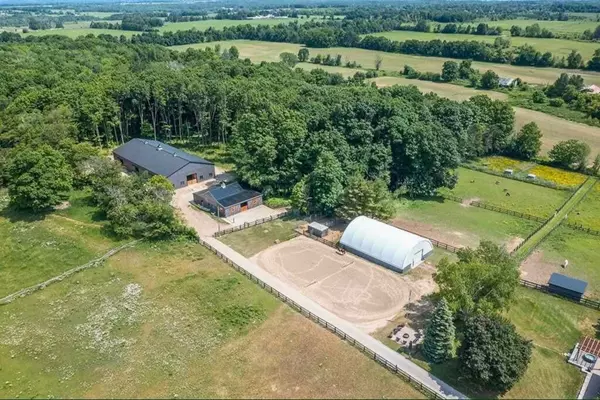 1382 10th Line, Innisfil, ON L9S 3P2