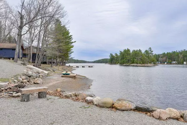 Georgian Bay, ON L0K 1S0,709 Harrison TRL