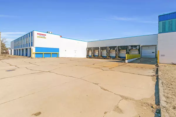 Windsor, ON N8X 4G4,3324 Marentette AVE E