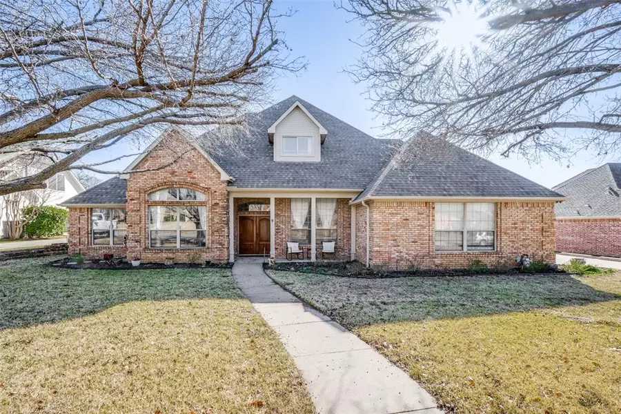 32 Royal Oaks Circle, Denton, TX 76210