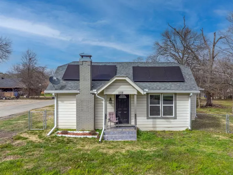 1118 W Frank Street, Grand Saline, TX 75140