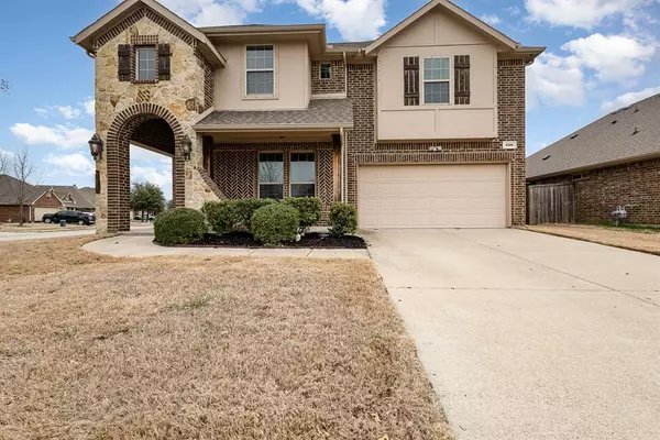 498 Oak Hills Lane, Fate, TX 75189