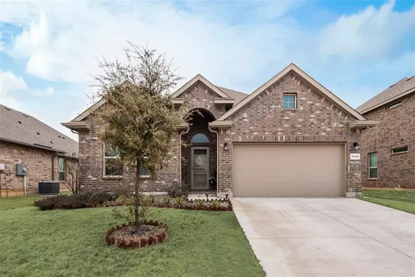 1540 Seabiscuit Drive, Granbury, TX 76049