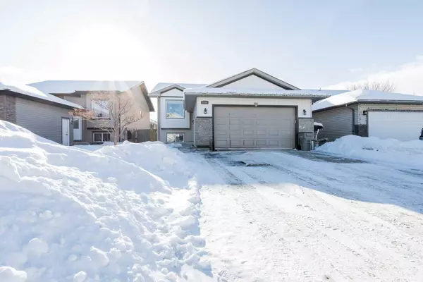 8829 74 AVE, Grande Prairie, AB T8X 0H6