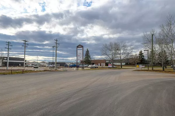 Grande Prairie, AB T8W 2J7,11039 78 AVE #103
