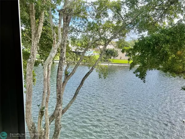 Tamarac, FL 33321,9200 Lime Bay Blvd  #308