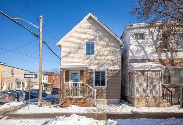 223 Carruthers AVE, West Centre Town, ON K1Y 1N8