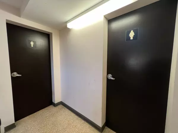Peterborough Central, ON K9J 2T8,160 Charlotte ST #202