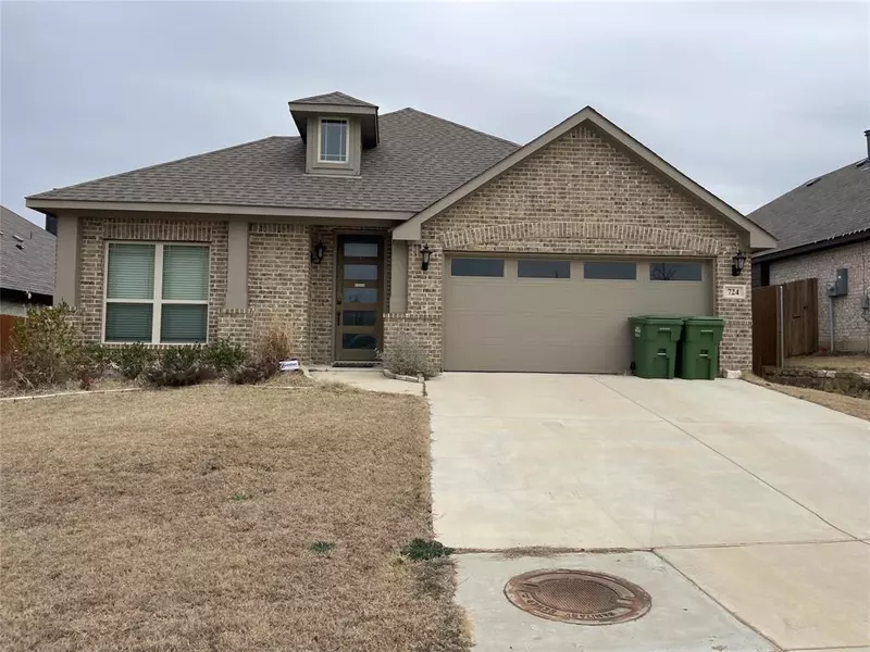 724 Jaguar Ridge, Godley, TX 76044