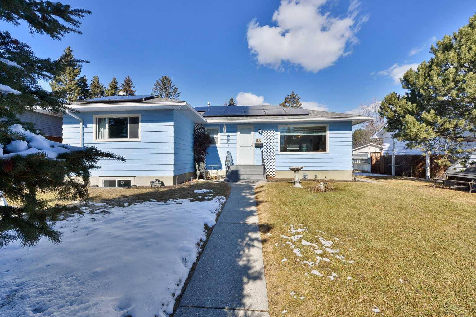 Calgary, AB T3E 4Z2,38 Glamorgan DR SW