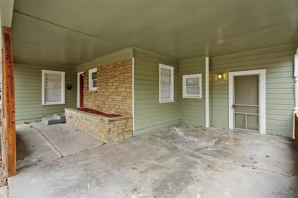 Fort Worth, TX 76133,3551 Binyon Street